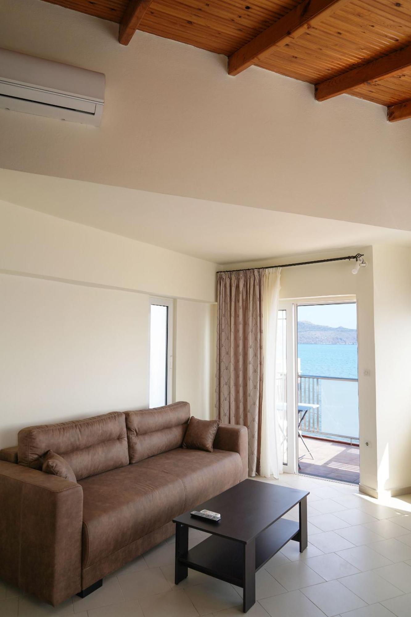 Cozy Corner Vs Beachfront Сталос Экстерьер фото